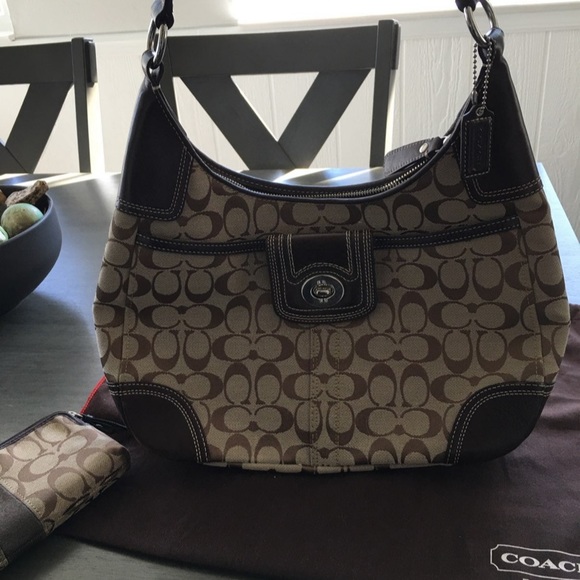 Coach Signature Purse with Wallet Set - Picture 5 of 10